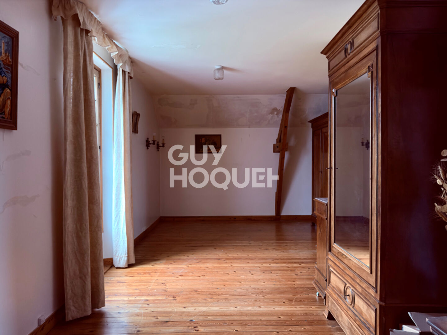 MAISON DE CARACTÈRE EN MEULIÈRE DE 133m² À SOISY-SUR-SEINE