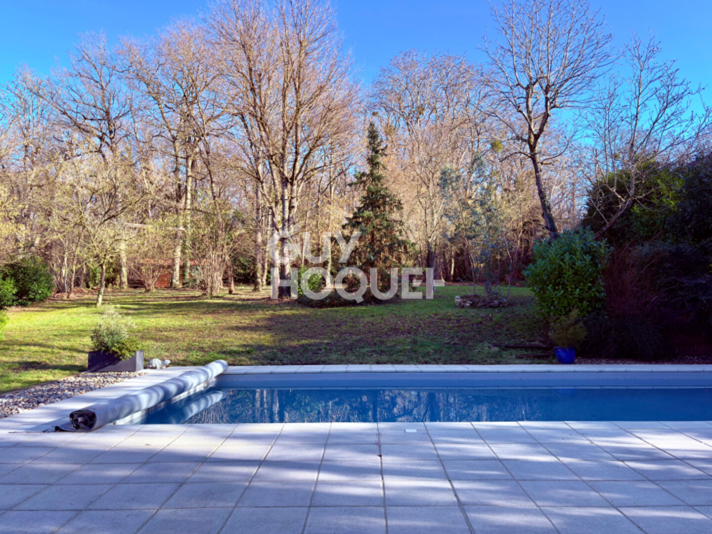 MAISON D'ARCHITECTE DE 6 PIÈCES (192m2) À SAINTRY-SUR-SEINE