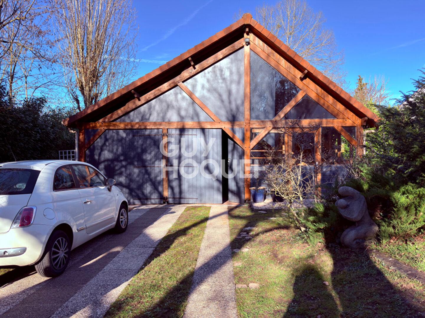 MAISON D'ARCHITECTE DE 6 PIÈCES (192m2) À SAINTRY-SUR-SEINE