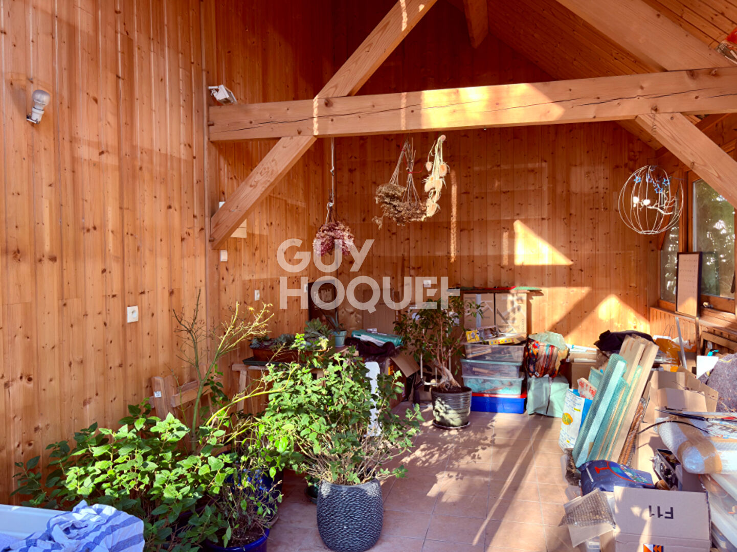 MAISON D'ARCHITECTE DE 6 PIÈCES (192m2) À SAINTRY-SUR-SEINE