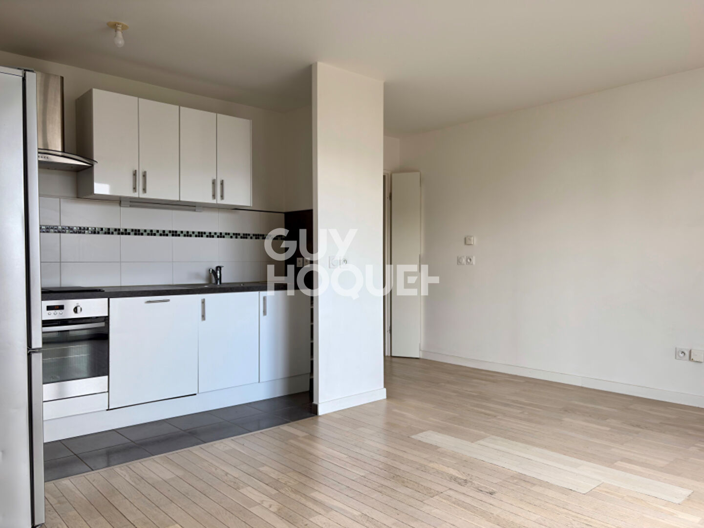 APPARTEMENT 2 PIÈCES (44m²)  À RIS-ORANGIS