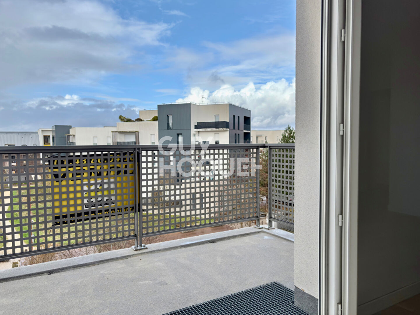 APPARTEMENT 2 PIÈCES (44m²)  À RIS-ORANGIS