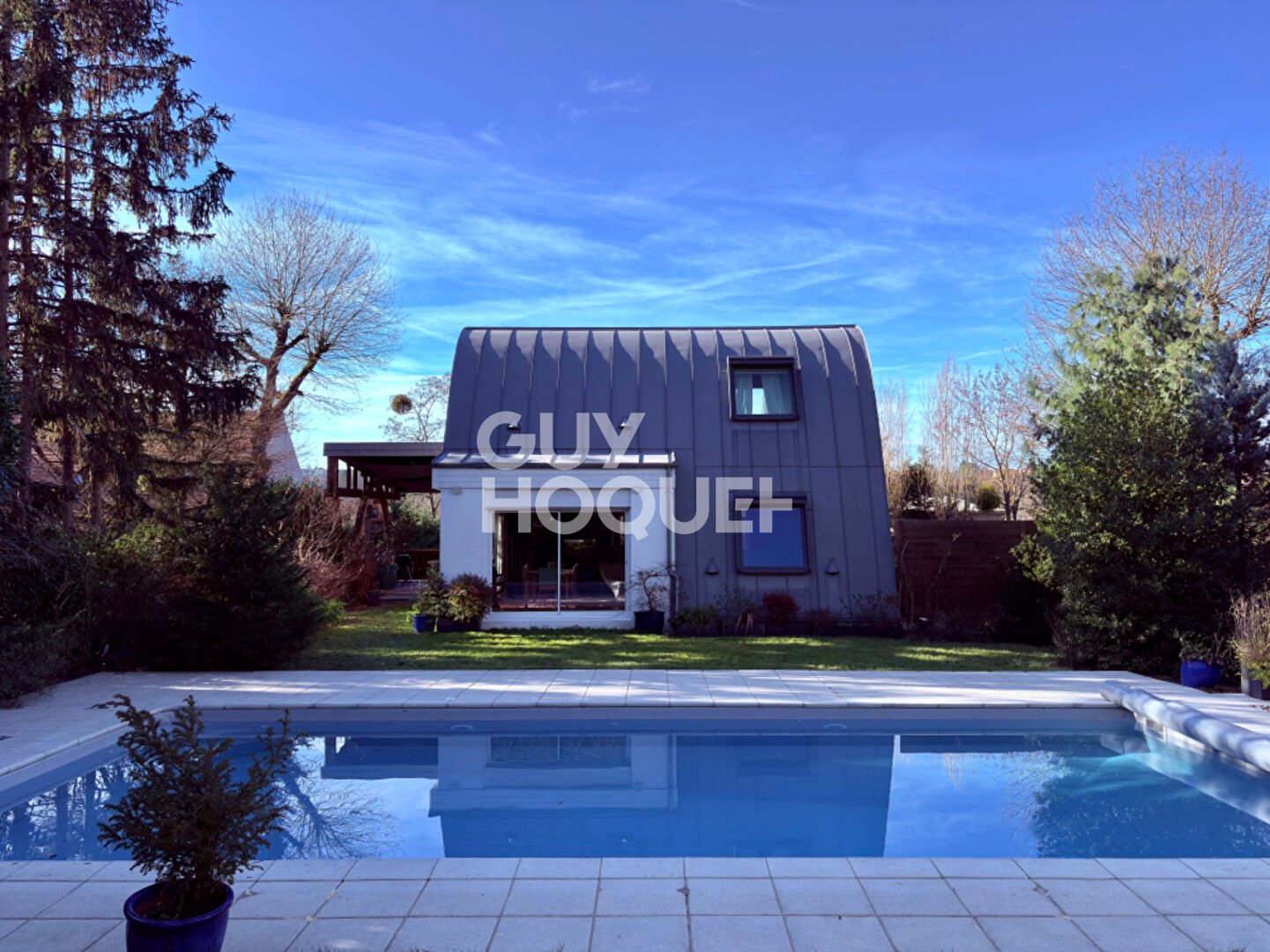 MAISON D'ARCHITECTE DE 6 PIÈCES (192m2) À SAINTRY-SUR-SEINE