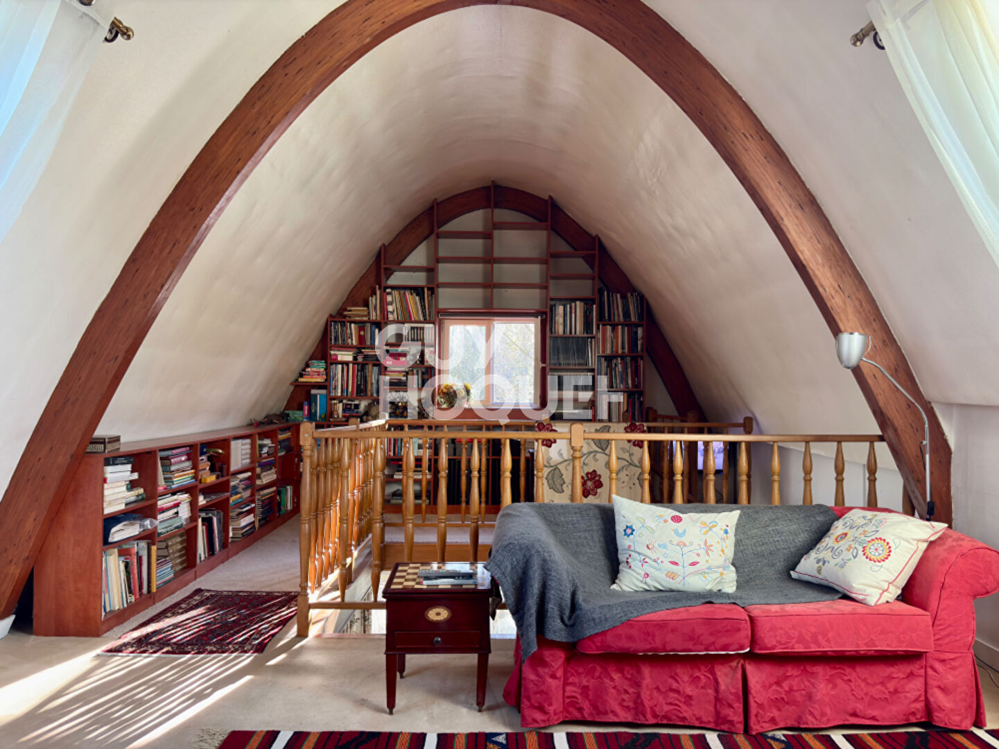 MAISON D'ARCHITECTE DE 6 PIÈCES (192m2) À SAINTRY-SUR-SEINE