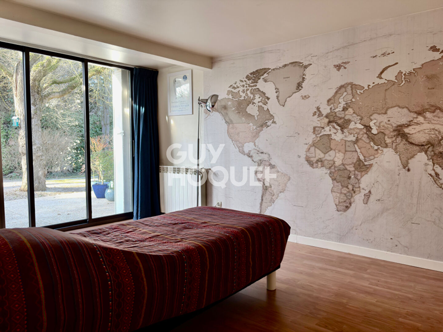 MAISON D'ARCHITECTE DE 6 PIÈCES (192m2) À SAINTRY-SUR-SEINE