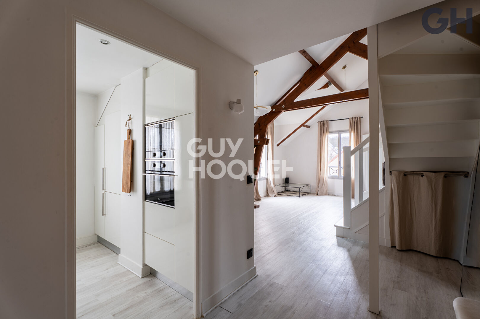 APPARTEMENT EN DUPLEX 3 PIECES À SOISY-SUR-SEINE