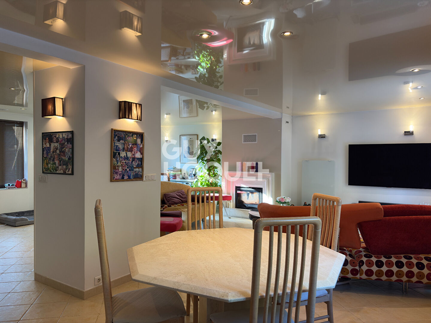 CHARMANTE MAISON DE 5 PIECES  (109.78 m²)  À SOISY-SUR-SEINE