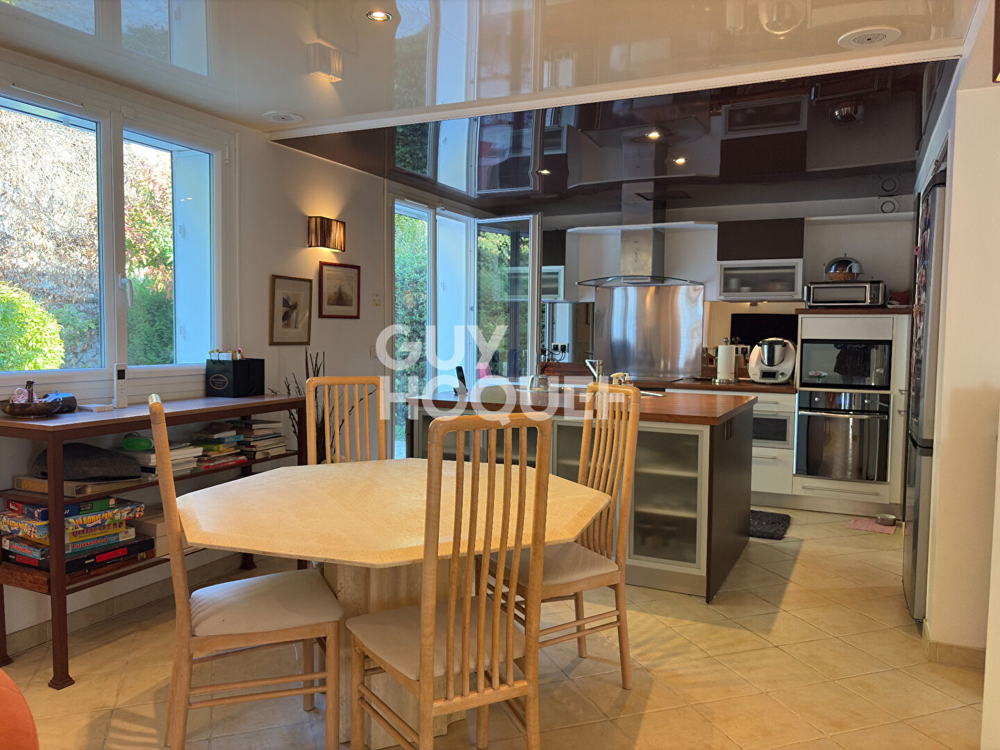 CHARMANTE MAISON DE 5 PIECES  (109.78 m²)  À SOISY-SUR-SEINE