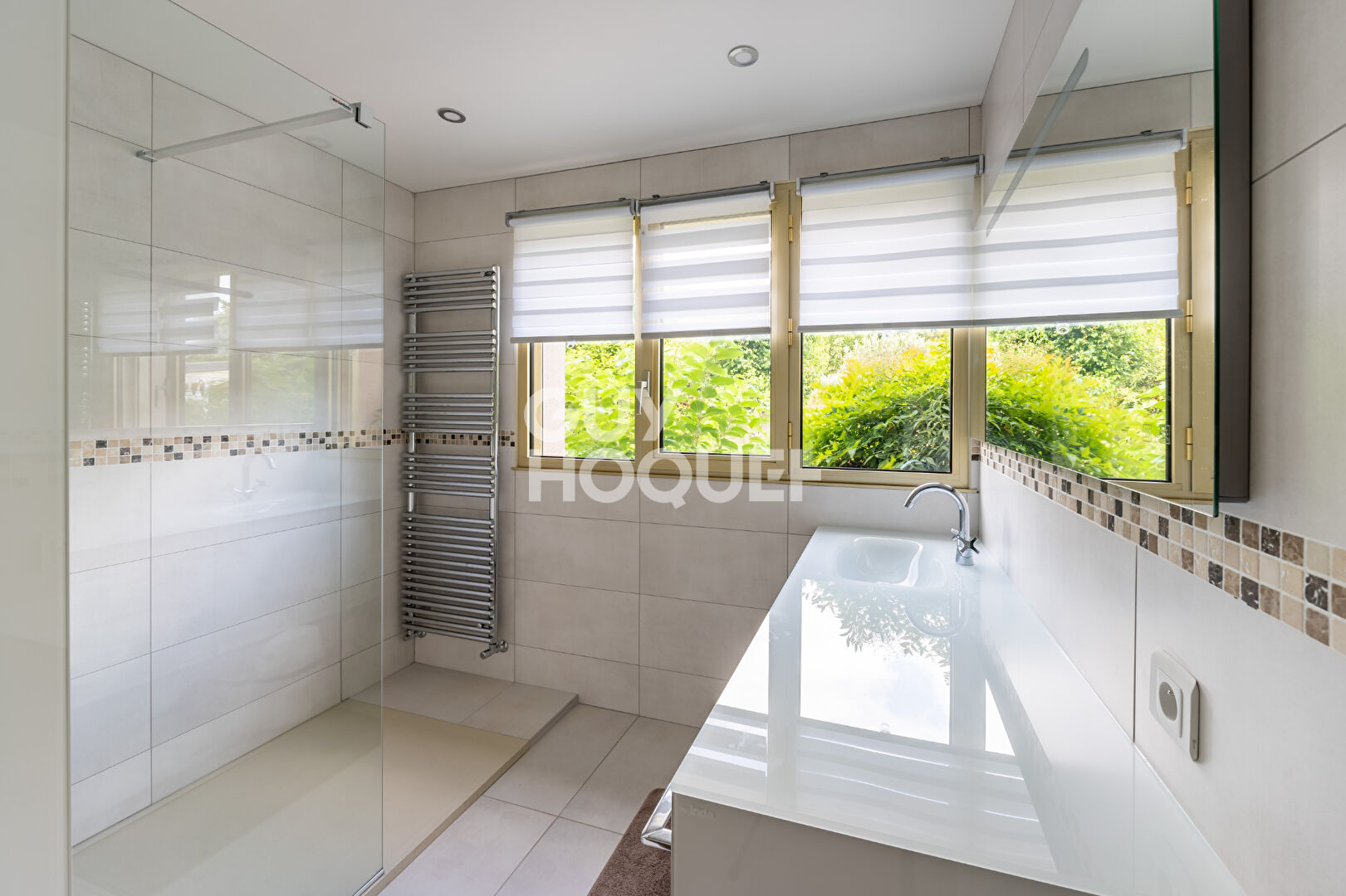 PROPRIETE D'EXCEPTION DE 9 PIECES (313m²) À ETIOLLES