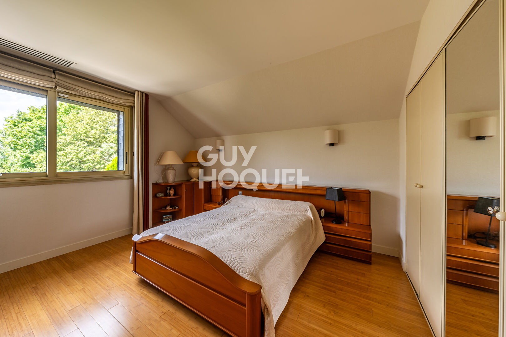 PROPRIETE D'EXCEPTION DE 9 PIECES (313m²) À ETIOLLES