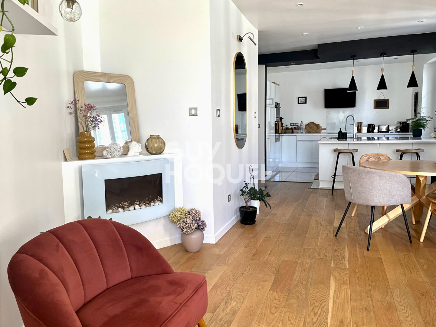 DUPLEX DE 3 PIÈCES (68.80m²) AU CENTRE DE SOISY-SUR-SEINE