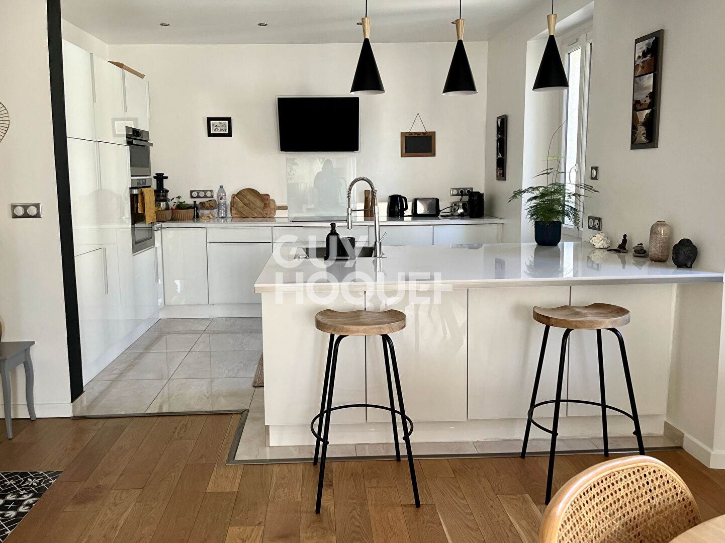 DUPLEX DE 3 PIÈCES (68.80m²) AU CENTRE DE SOISY-SUR-SEINE