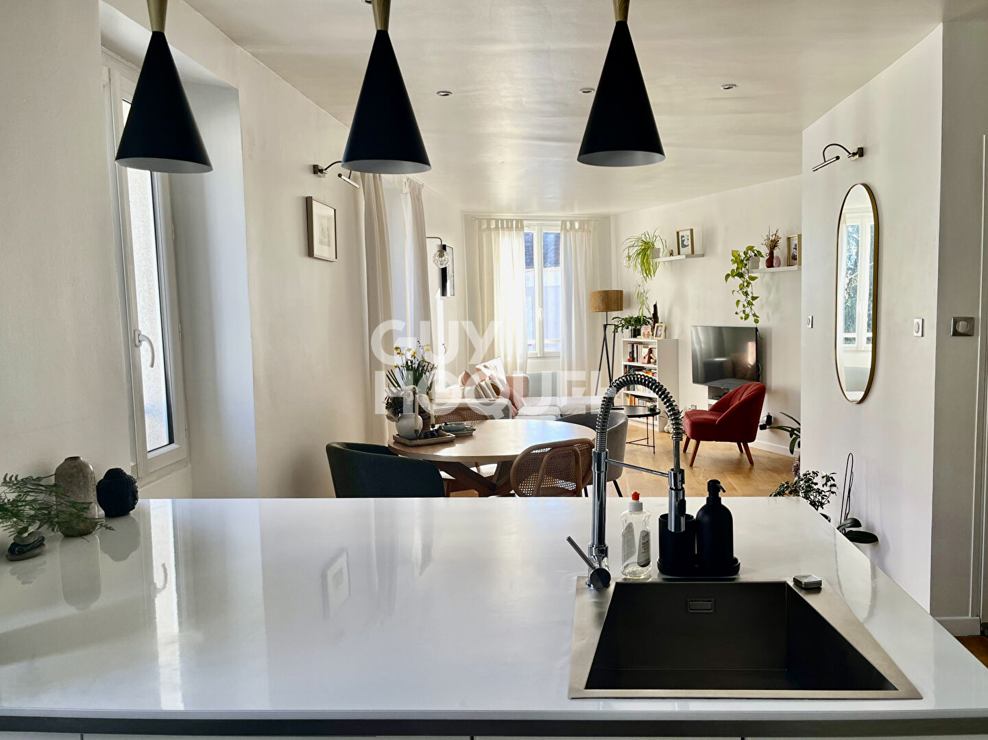 DUPLEX DE 3 PIÈCES (68.80m²) AU CENTRE DE SOISY-SUR-SEINE