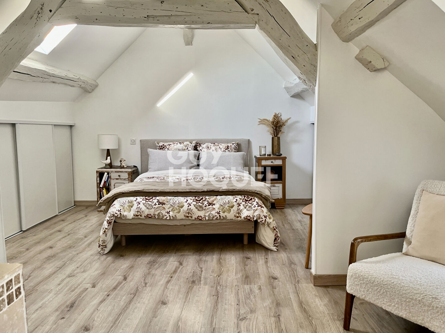 DUPLEX DE 3 PIÈCES (68.80m²) AU CENTRE DE SOISY-SUR-SEINE