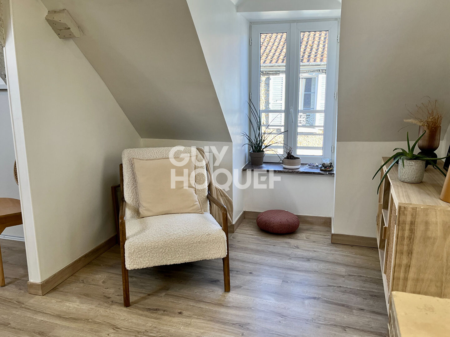 DUPLEX DE 3 PIÈCES (68.80m²) AU CENTRE DE SOISY-SUR-SEINE