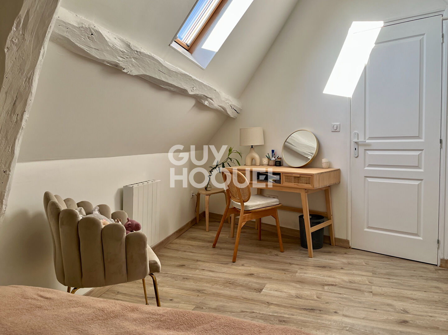 DUPLEX DE 3 PIÈCES (68.80m²) AU CENTRE DE SOISY-SUR-SEINE