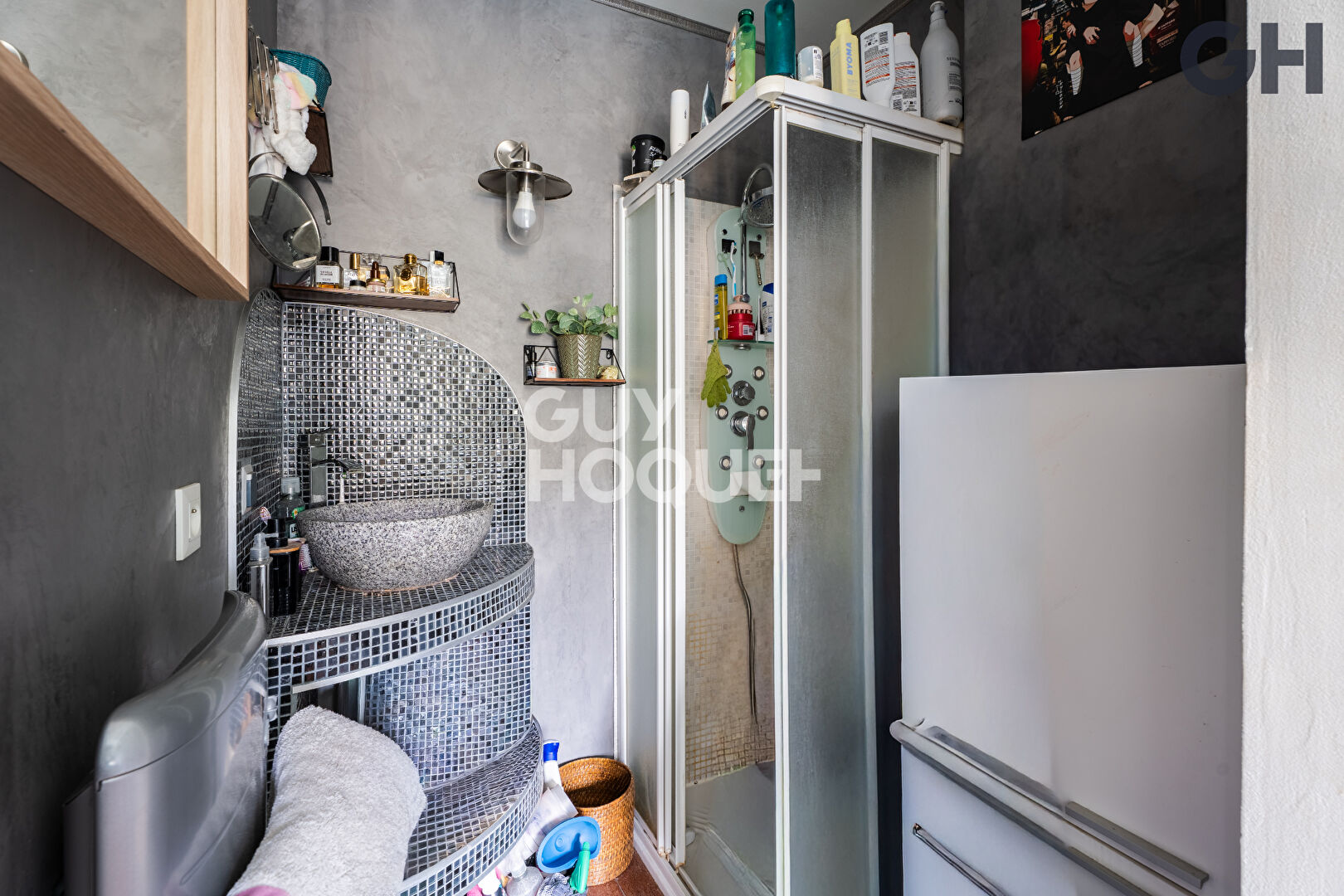 CHARMANTE MAISON AVEC SOUS-SOL DE 6 PIECES ( environ 138m²) À SOISY-SUR-SEINE