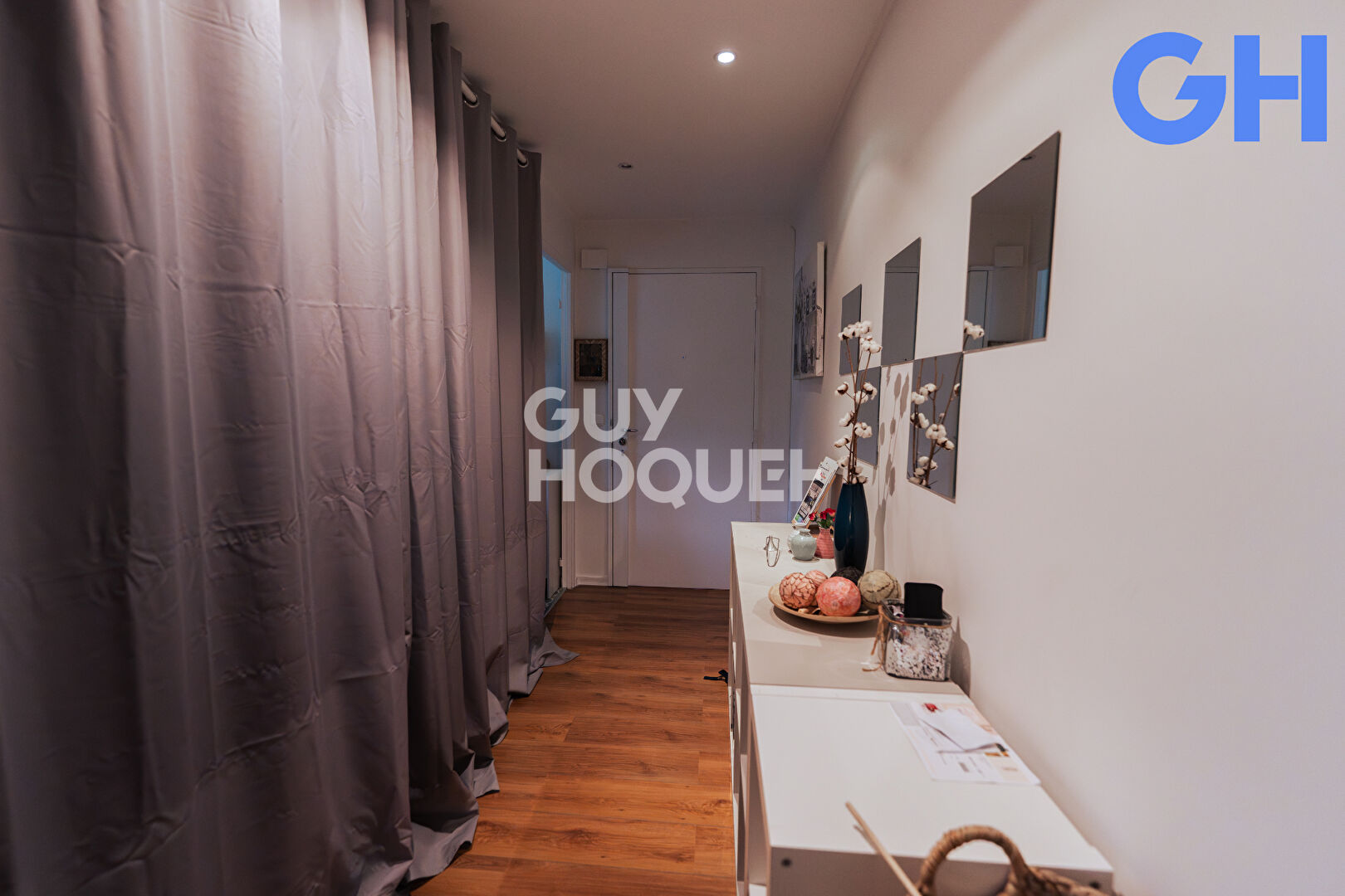 APPARTEMENT 3 PIECES DE 83.44 m² À ÉTIOLLES