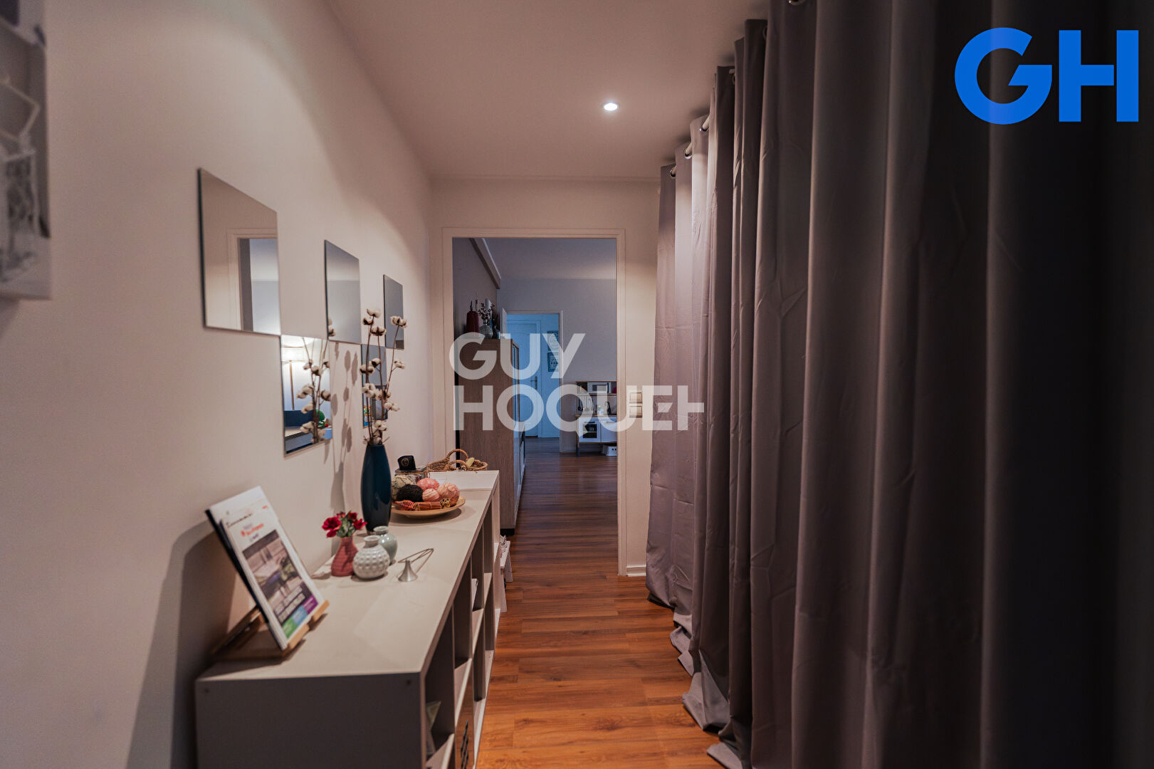 APPARTEMENT 3 PIECES DE 83.44 m² À ÉTIOLLES