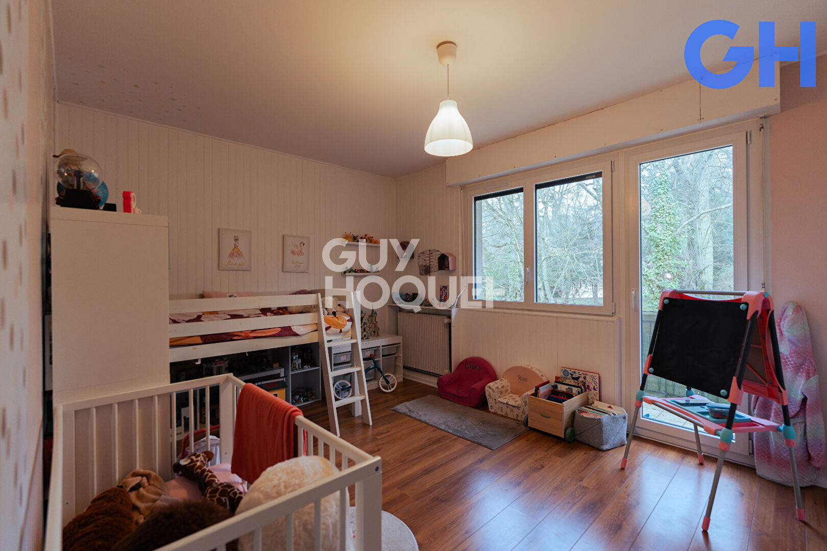 APPARTEMENT 3 PIECES DE 83.44 m² À ÉTIOLLES