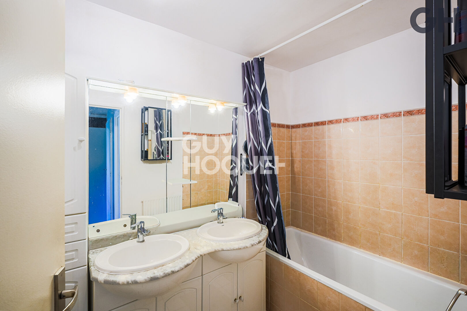 SUPERBE APPARTEMENT 3 PIÈCES (70m²) À ETIOLLES