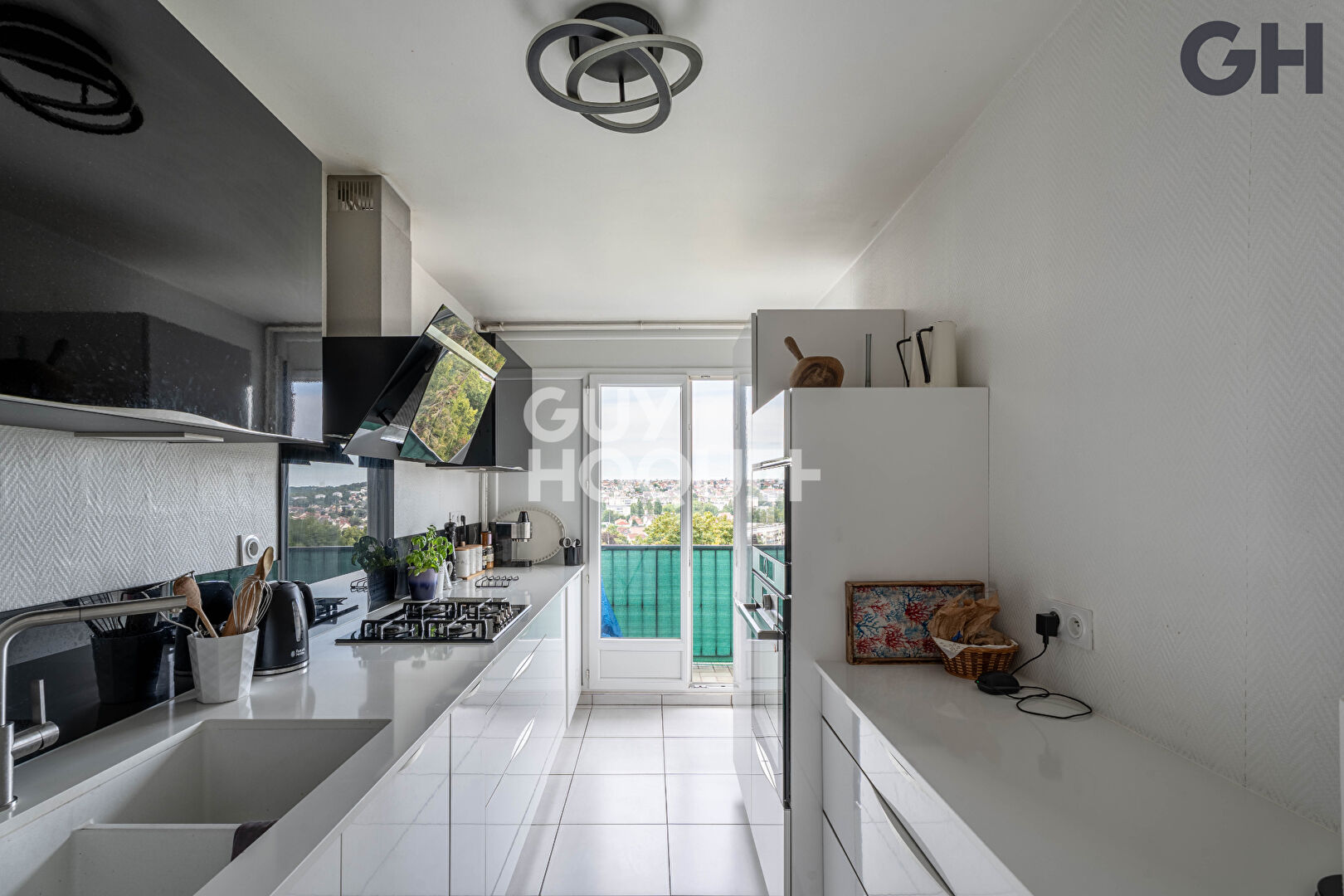 SUPERBE APPARTEMENT 5 PIÈCES (101.42 m²) À VIRY-CHATILLON