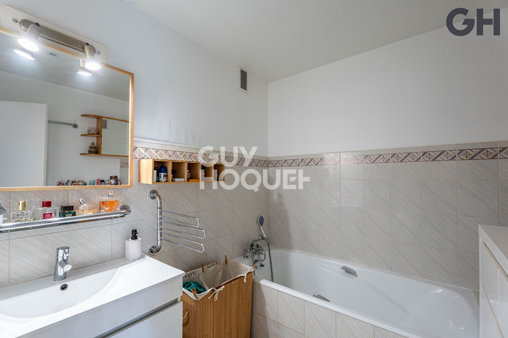 SUPERBE APPARTEMENT 5 PIÈCES (101.42 m²) À VIRY-CHATILLON