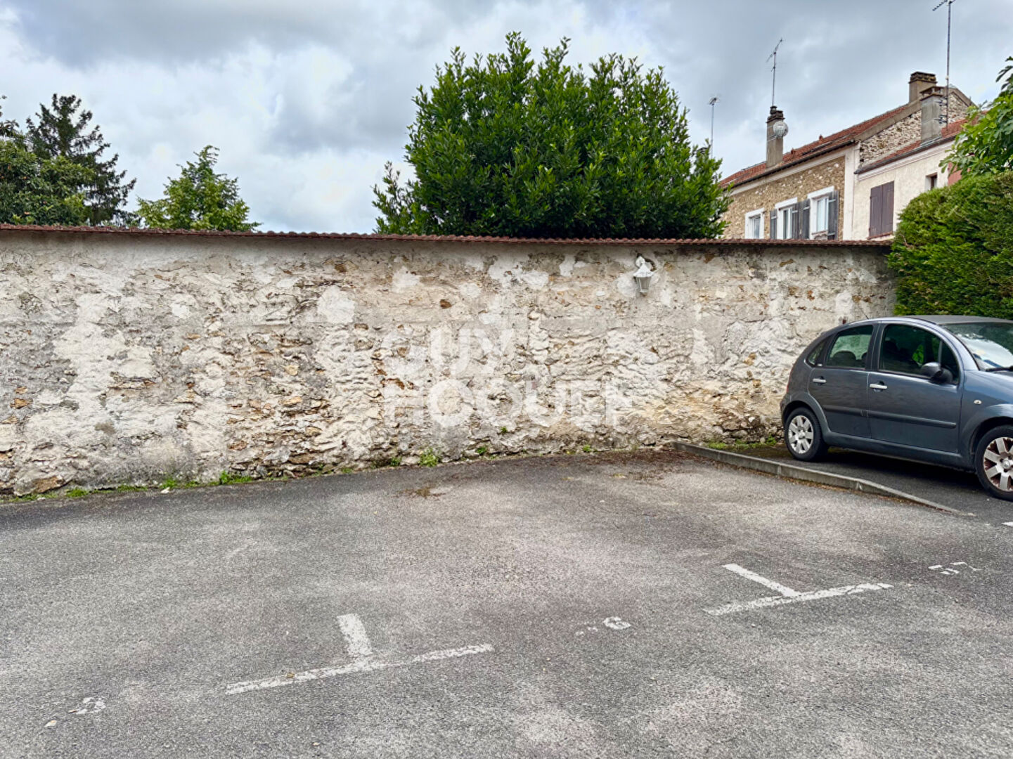 APPARTEMENT 3 PIÈCES MEUBLÉ AVEC PARKING À SOISY-SUR-SEINE