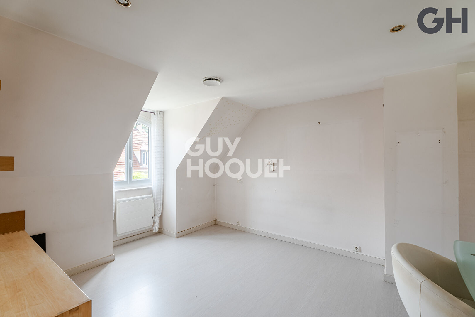 CHARMANTE MAISON DE 5 PIECES  (109.78 m²)  À SOISY-SUR-SEINE