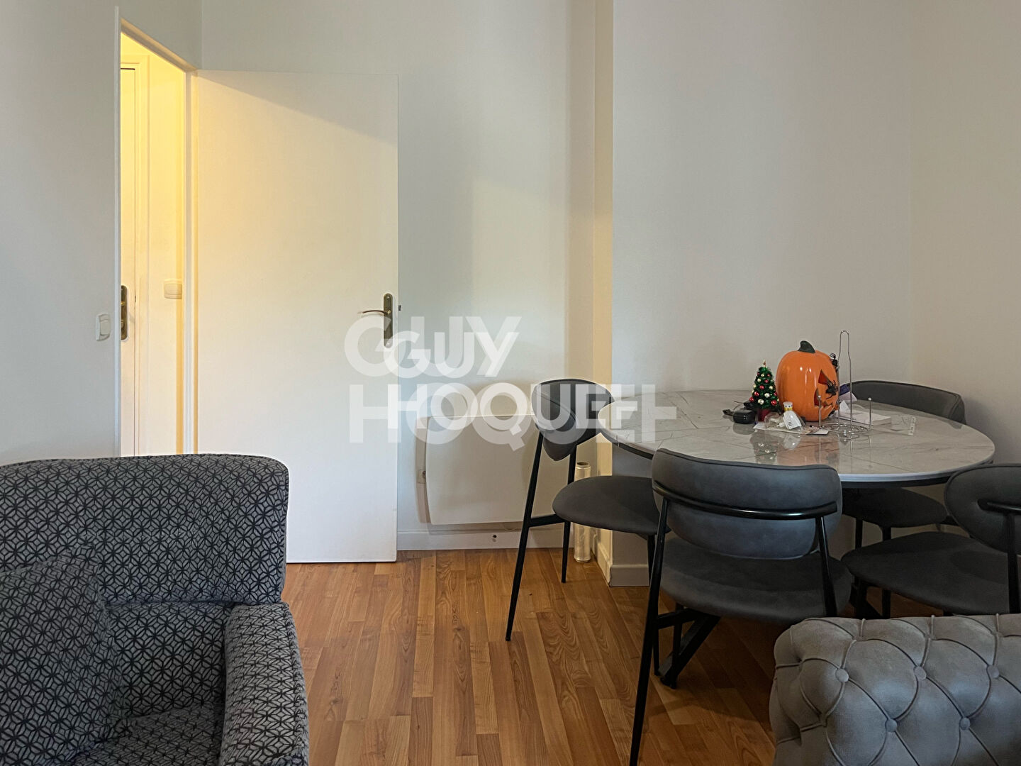 CHARMANT APPARTEMENT 2 PIÈCES (42 m²) À CORBEIL-ESSONNES