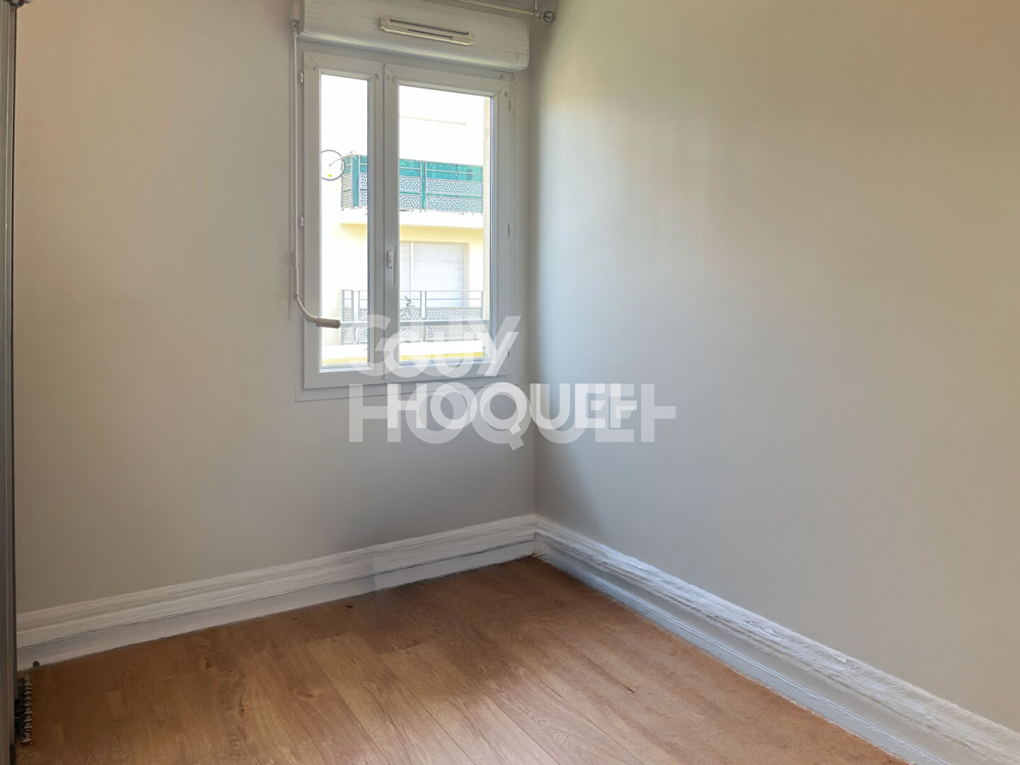 CHARMANT APPARTEMENT 2 PIÈCES (42 m²) À CORBEIL-ESSONNES