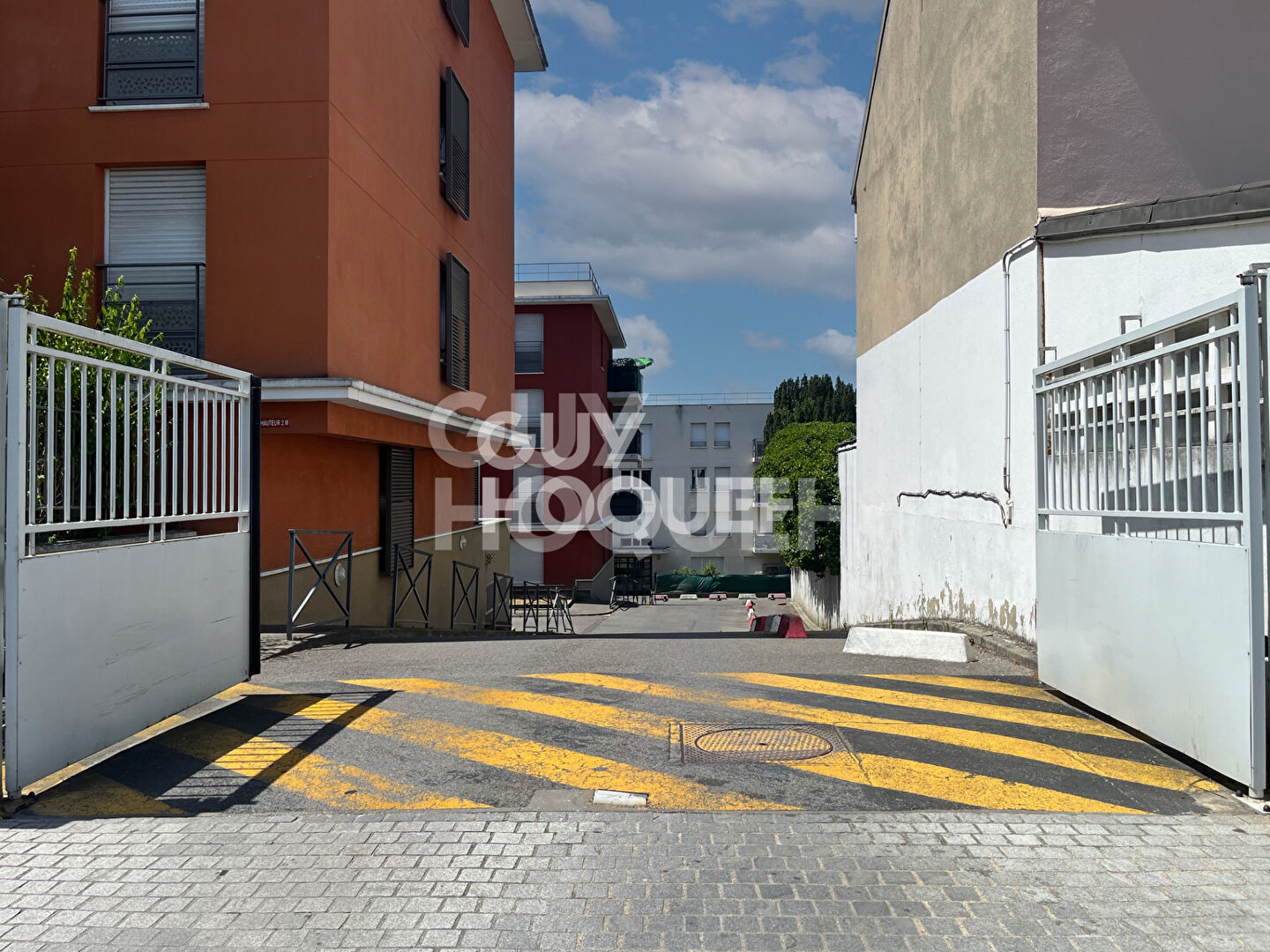 CHARMANT APPARTEMENT 2 PIÈCES (42 m²) À CORBEIL-ESSONNES