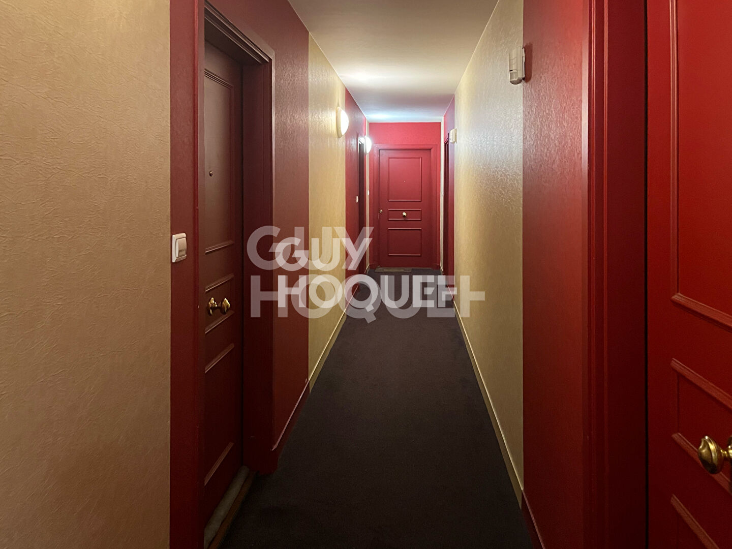 CHARMANT APPARTEMENT 2 PIÈCES (42 m²) À CORBEIL-ESSONNES