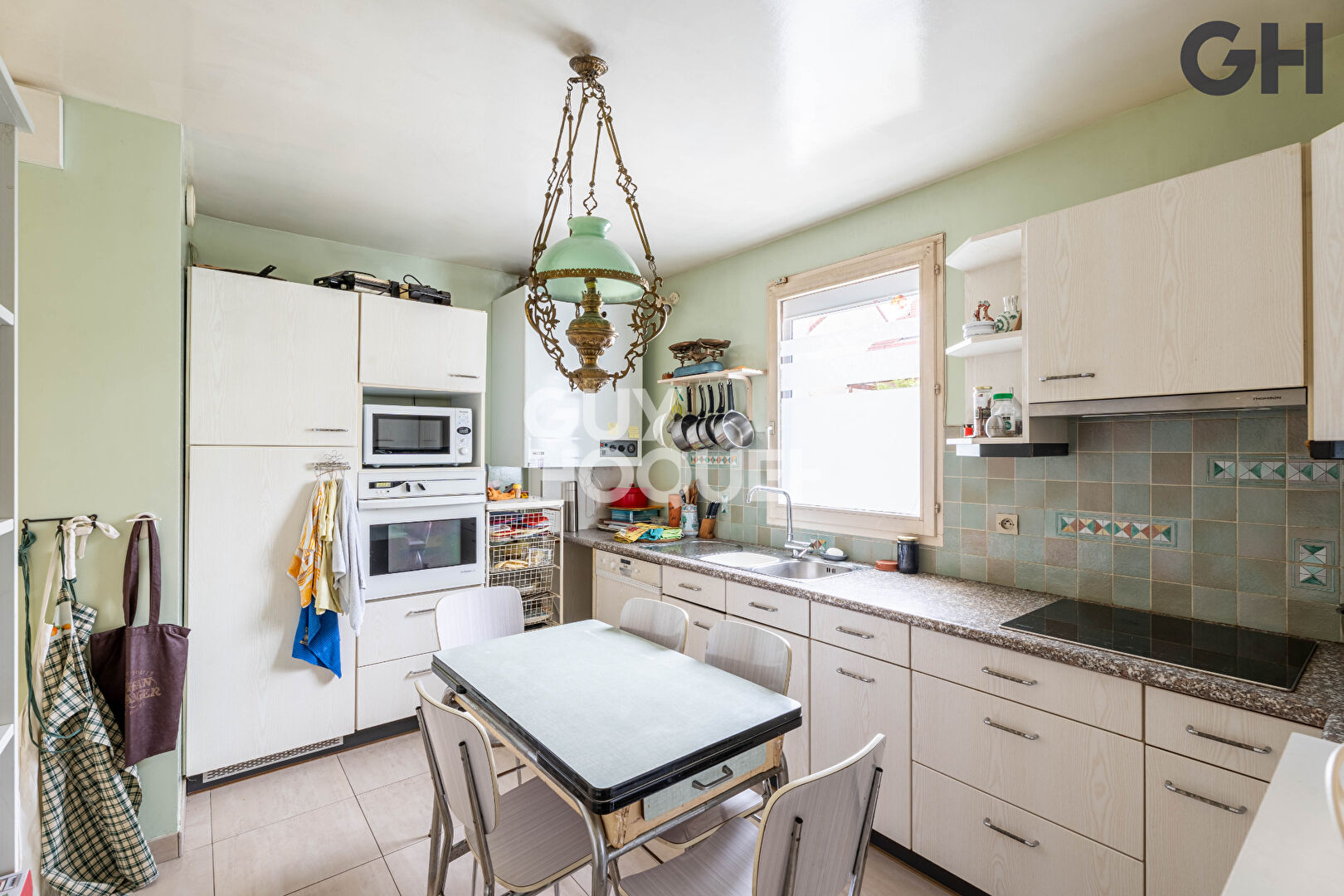 CHARMANTE MAISON FAMILIALE DE 6 PIECES  (142.44 m²)  À SOISY-SUR-SEINE
