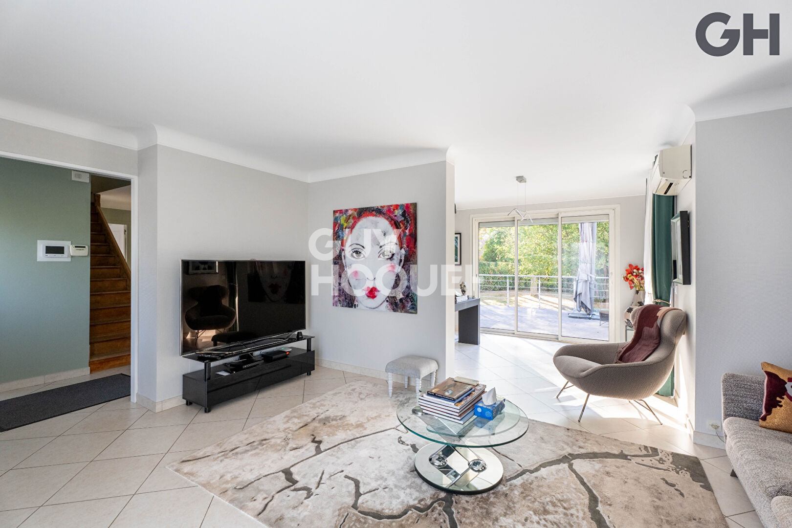 CHARMANTE MAISON FAMILIALE AVEC SOUS-SOL DE 6 PIECES (125.50 m²) À ETIOLLES