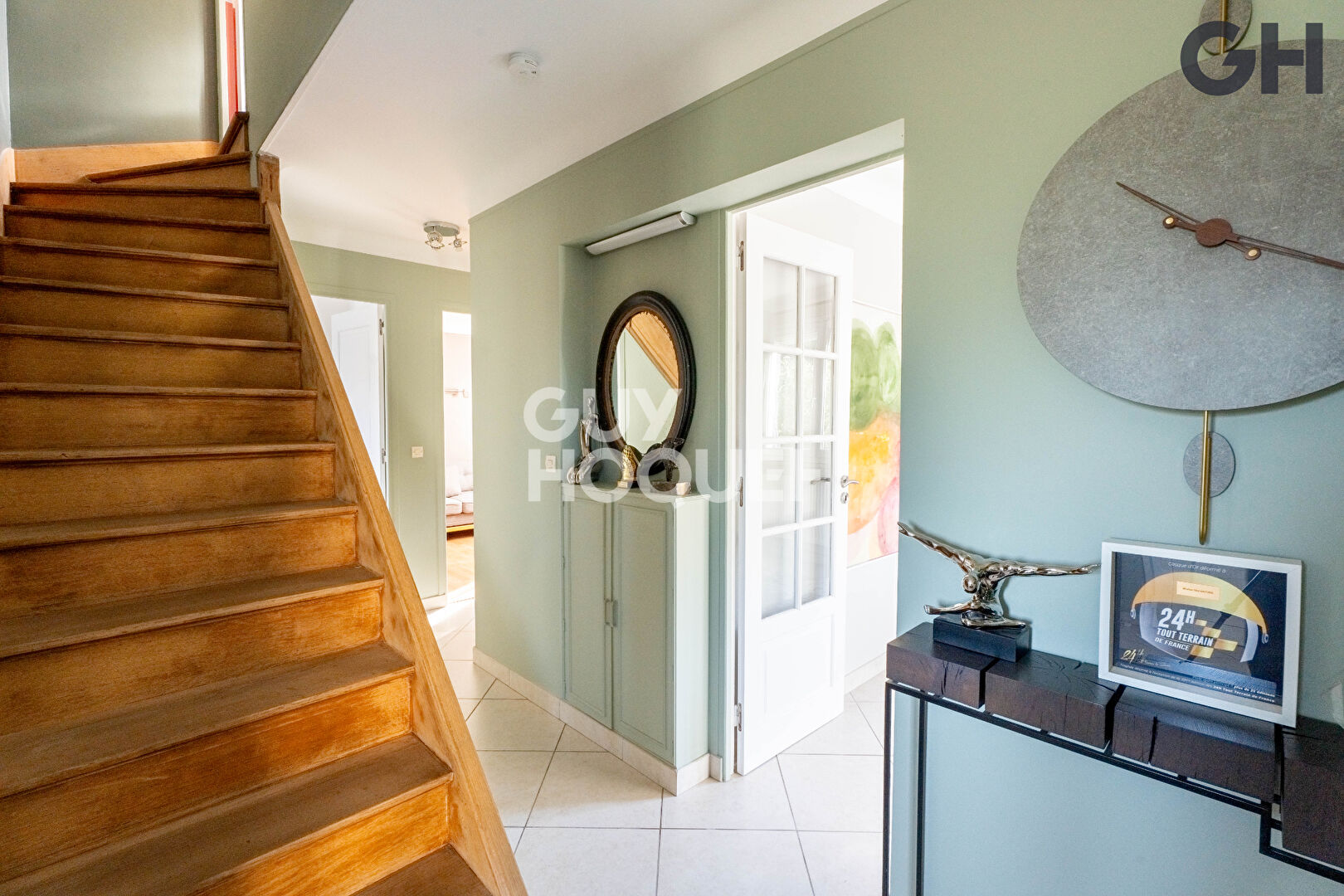 CHARMANTE MAISON FAMILIALE AVEC SOUS-SOL DE 6 PIECES (125.50 m²) À ETIOLLES