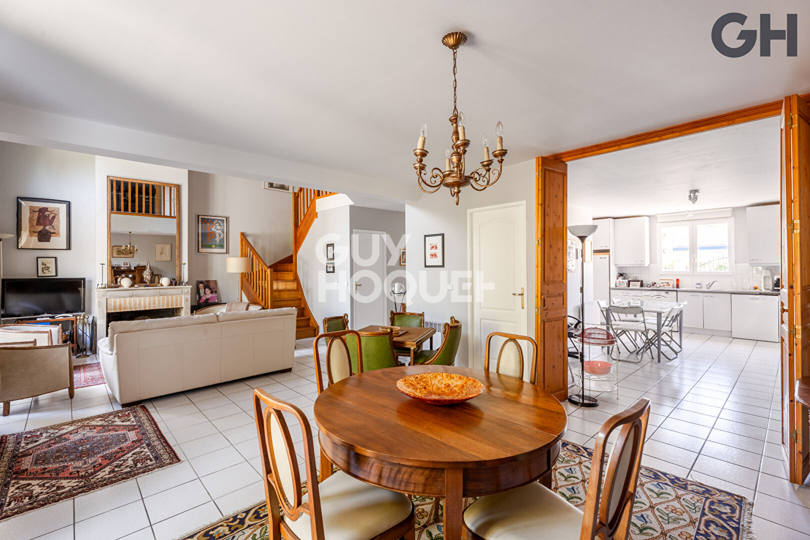 MAISON FAMILIALE AVEC SOUS-SOL DE 7 PIECES (173 m²) à SOISY-SUR-SEINE