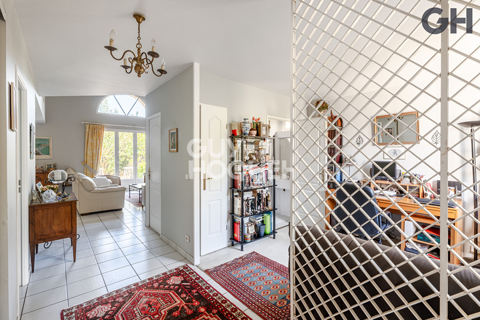 MAISON FAMILIALE AVEC SOUS-SOL DE 7 PIECES (173 m²) à SOISY-SUR-SEINE