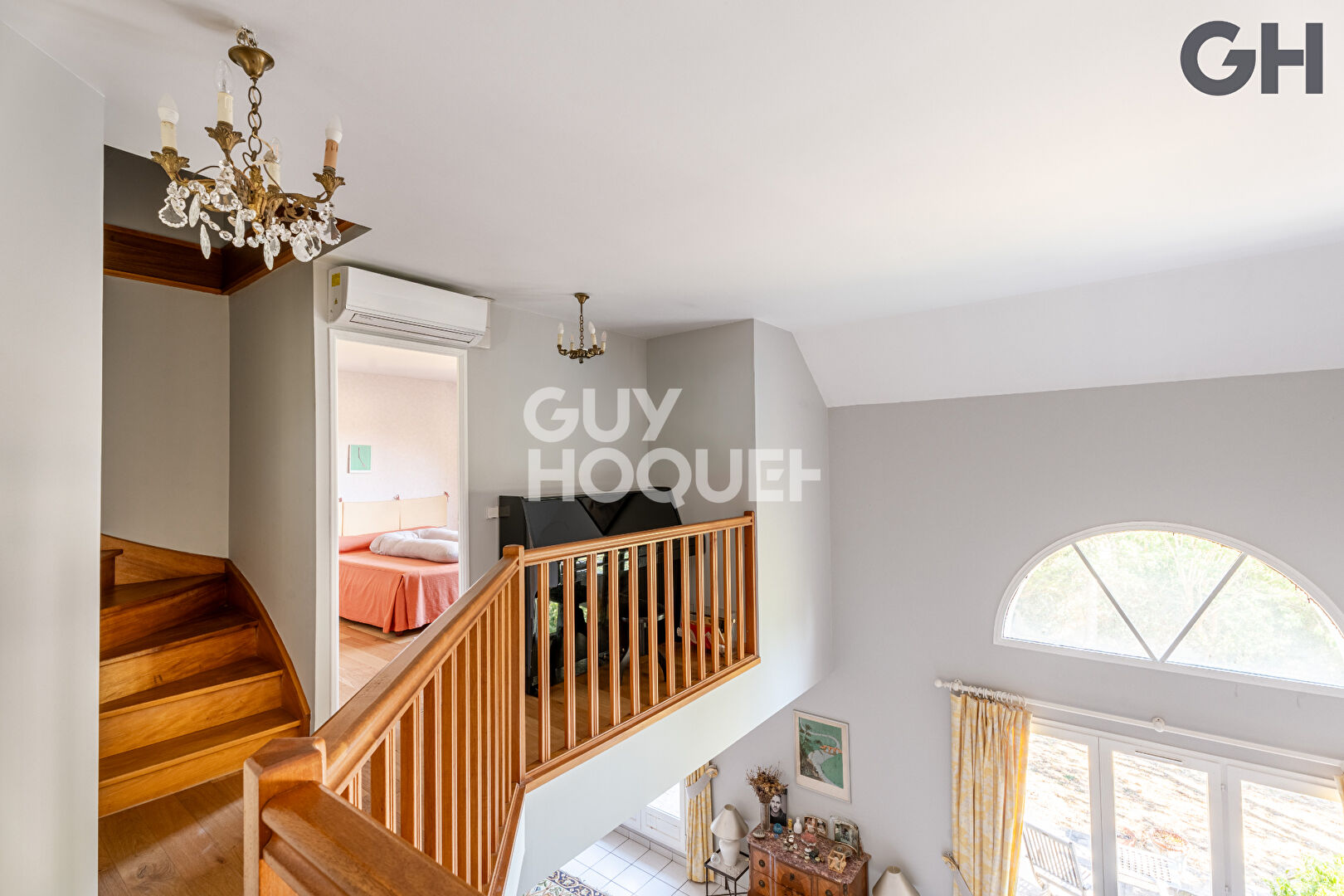 MAISON FAMILIALE AVEC SOUS-SOL DE 7 PIECES (173 m²) à SOISY-SUR-SEINE