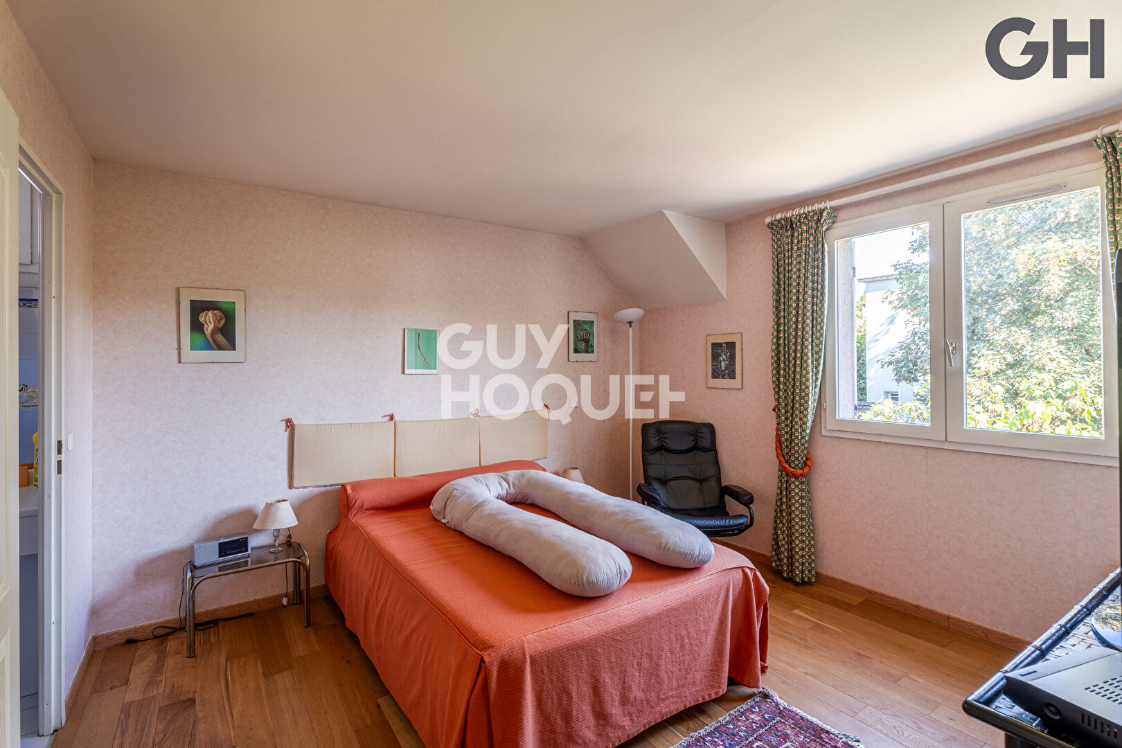 MAISON FAMILIALE AVEC SOUS-SOL DE 7 PIECES (173 m²) à SOISY-SUR-SEINE