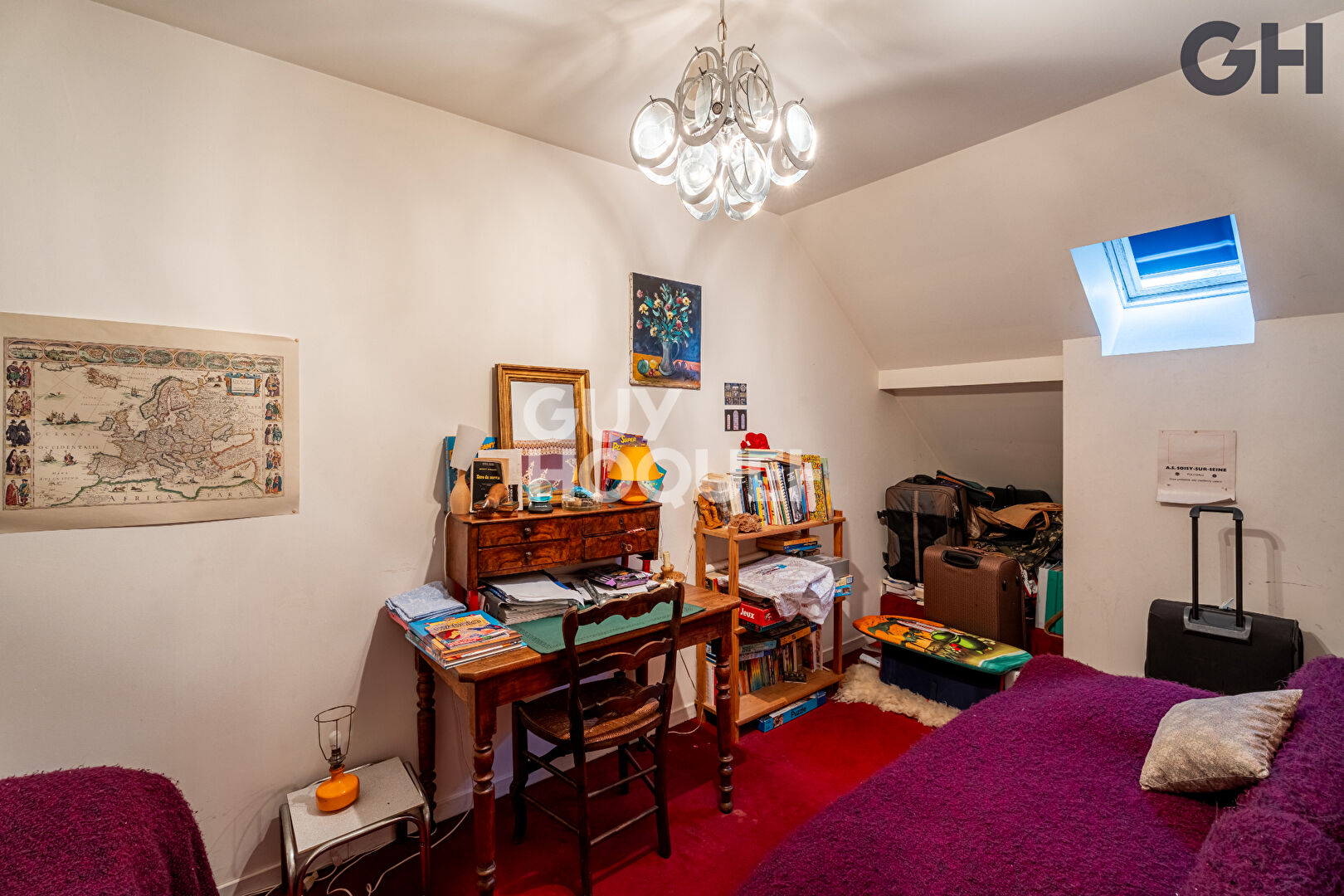 MAISON FAMILIALE AVEC SOUS-SOL DE 7 PIECES (173 m²) à SOISY-SUR-SEINE