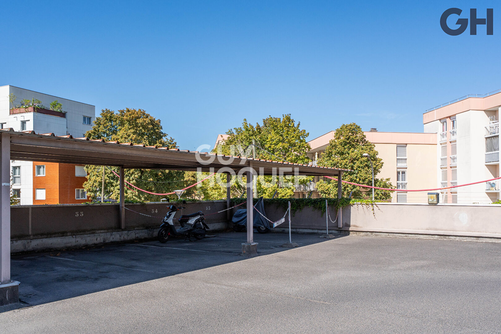 APPARTEMENT DE 4 PIÈCES (77.38m²) AVEC PARKING ET BOX À EVRY COURCOURONNES