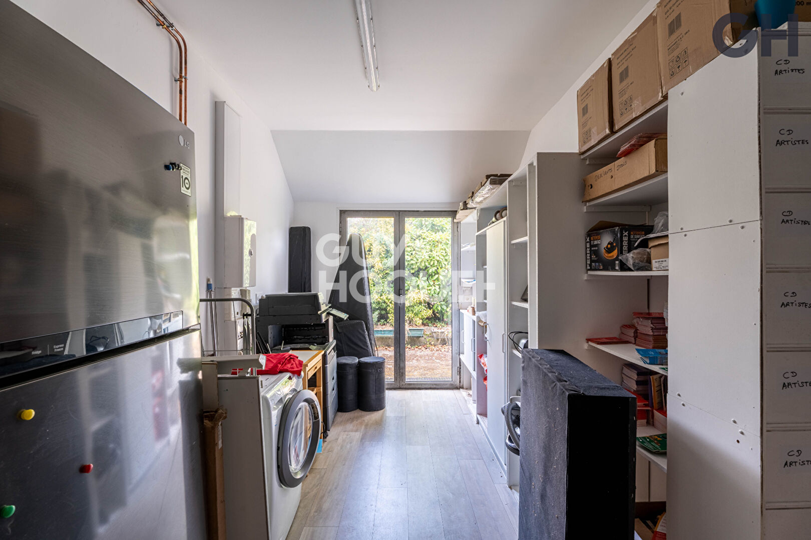 MAISON FAMILIALE DE PLAIN-PIED (115 m²) A HERICY