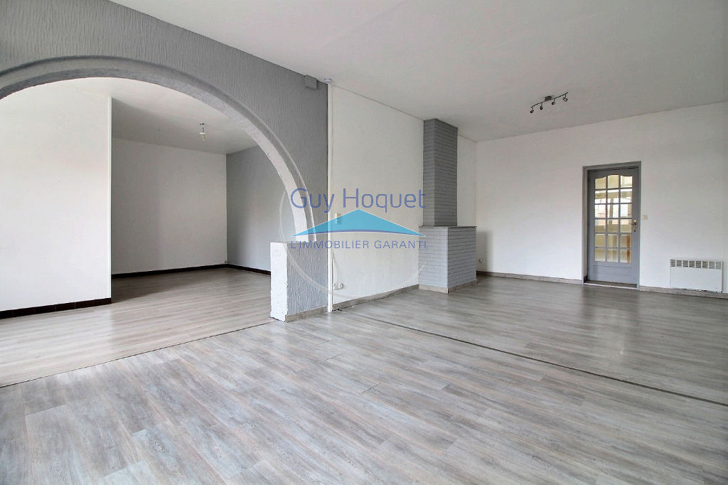 Appartement  3 pièces au RDC de l'immeuble 87 m2