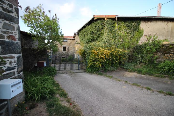 Maison 5 pièces de 119 m² à vendre à Larajasse (69590).