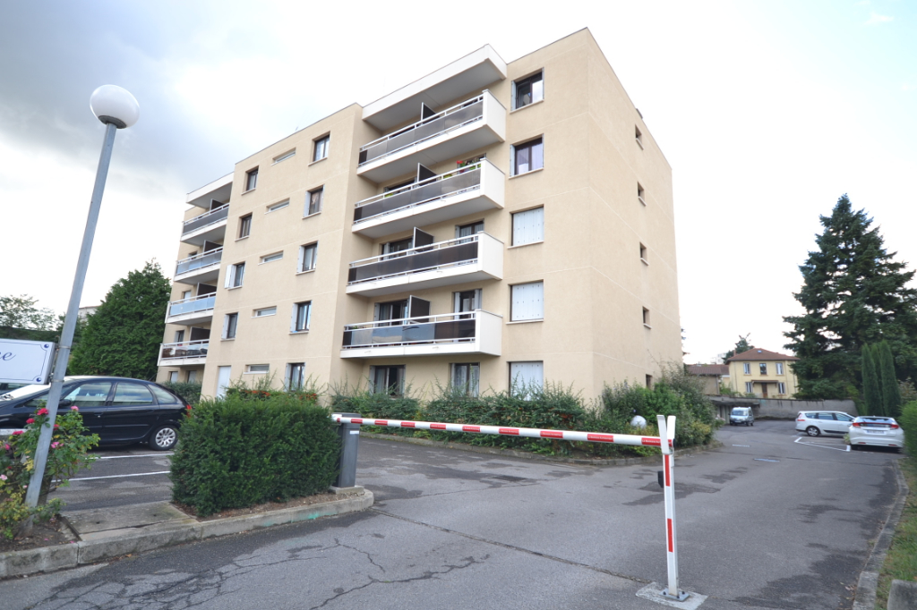 Appartement vendu loué à Oullins (69600) avec cave et parking