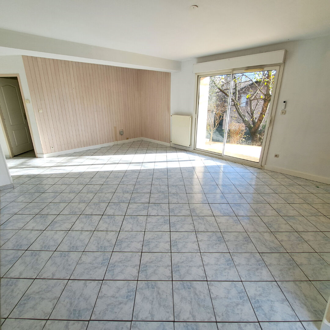 Rez de jardin de 125m², 4 chambres, à St Genis laval centre