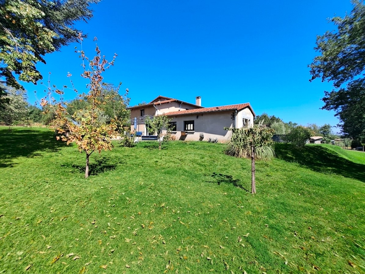 Maison Orliénas  5 pièces 166 m2