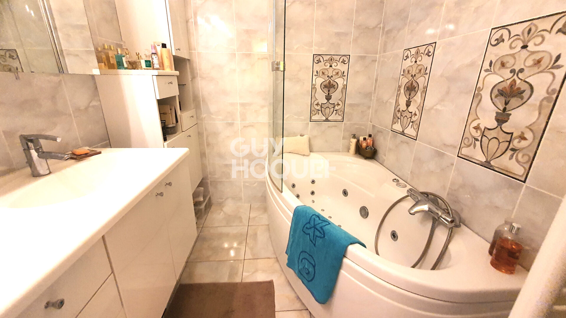 Maison avec local professionnel, 12 pièces, à Chazelles-sur-Lyon