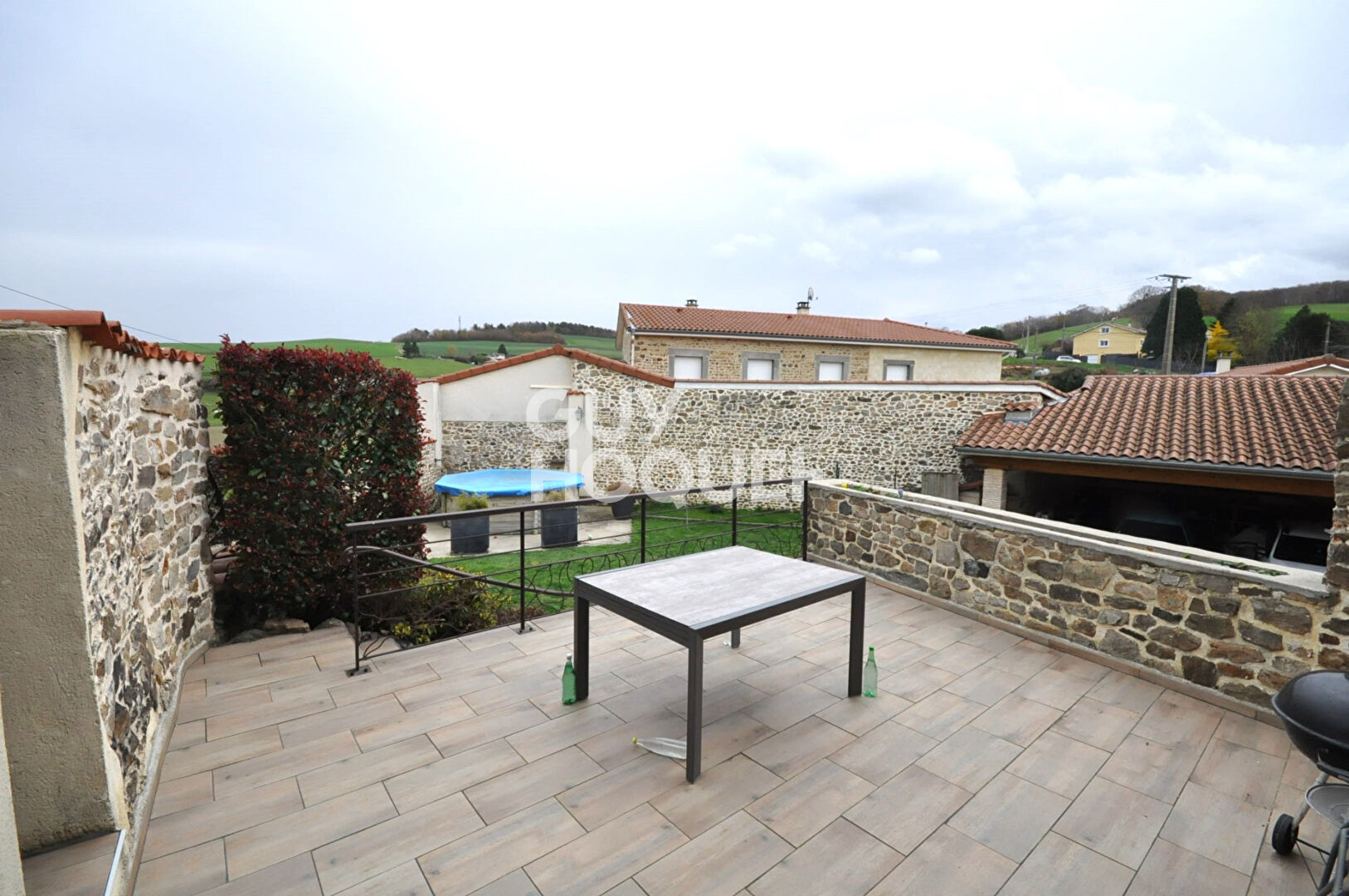 Maison à Grammond de 181 m²  sur une parcelle de 637 m²